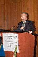 Dr. Klaus Töpfer, bývalý náměstek generálního tajemníka Spojených národů a výkonný ředitel programu životního prostředí Spojených národů (UNEP)